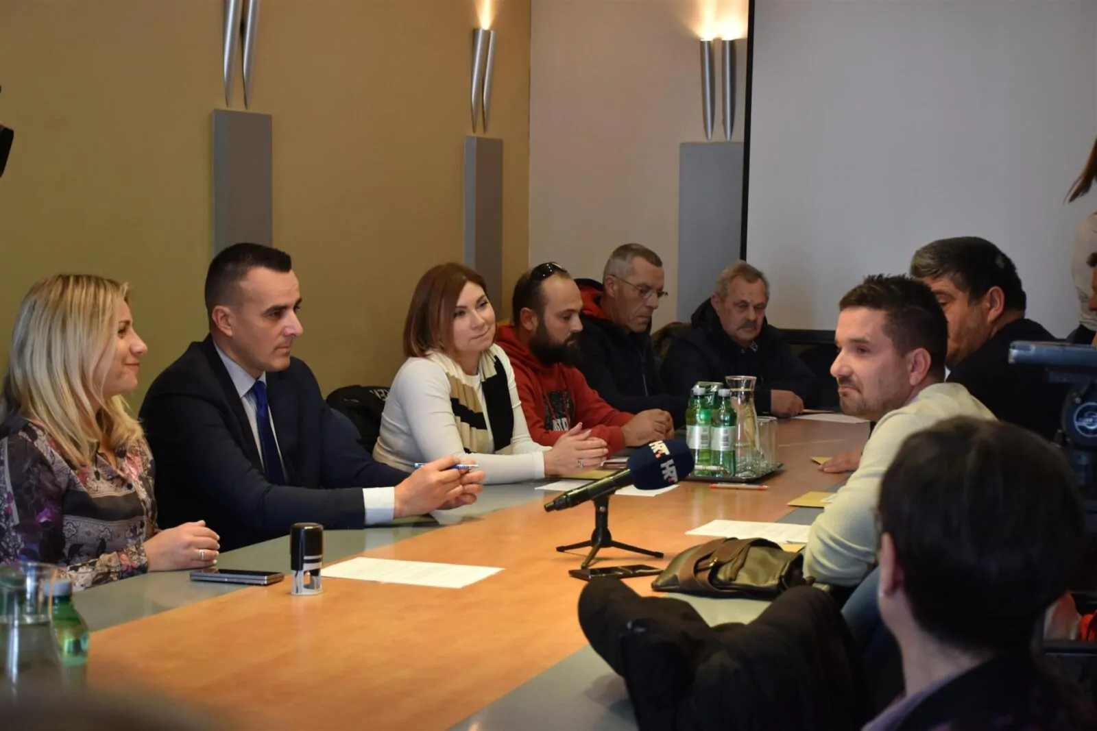 Župan Paško Rakić potpisao ugovore o sufinanciranju projekata i aktivnosti iz područja ribarstva i marikulture - Objava.hr 