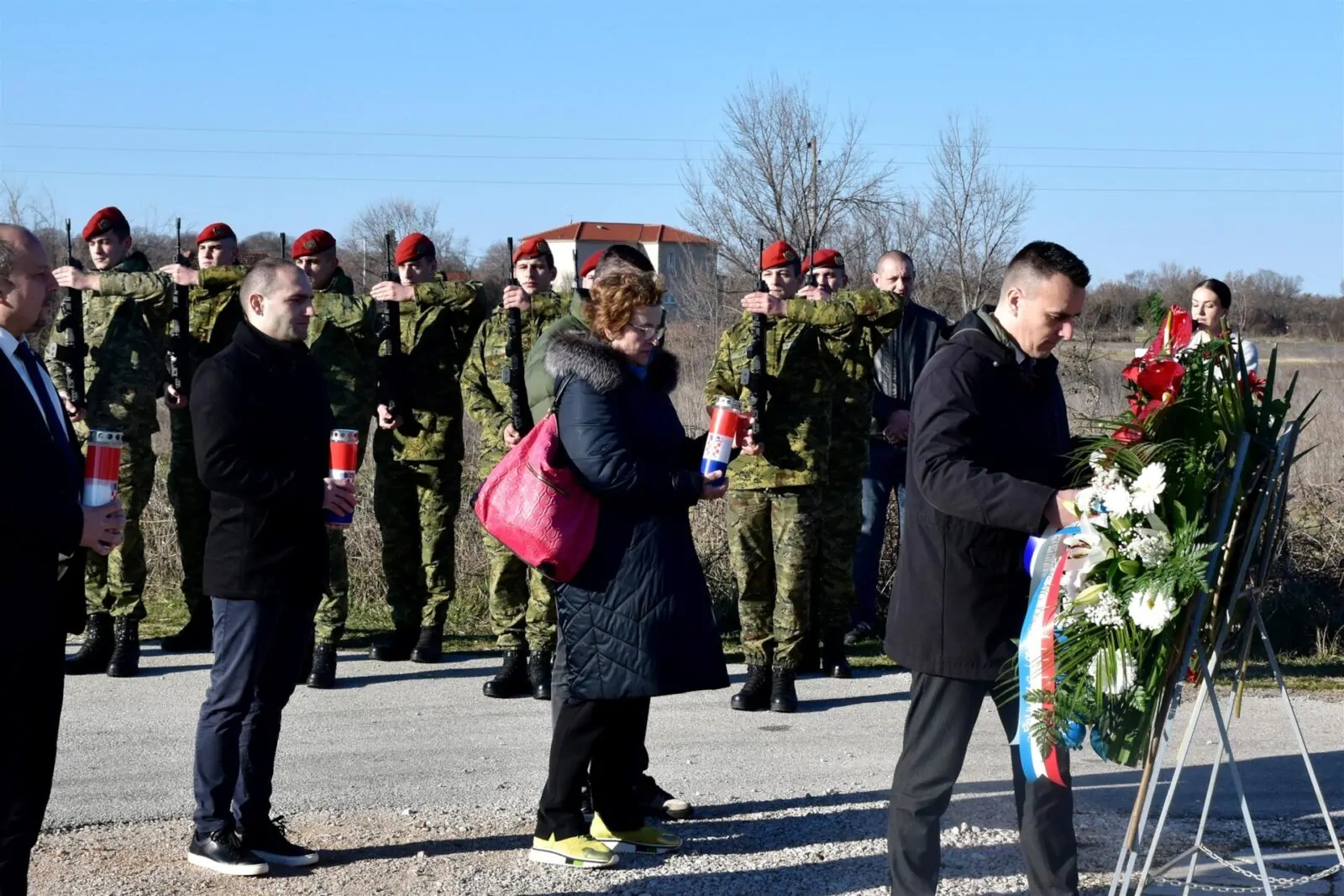 U Mratovu i Oklaju danas je obilježena 33. godišnjica stradavanja šesnaestero civila - Objava.hr 