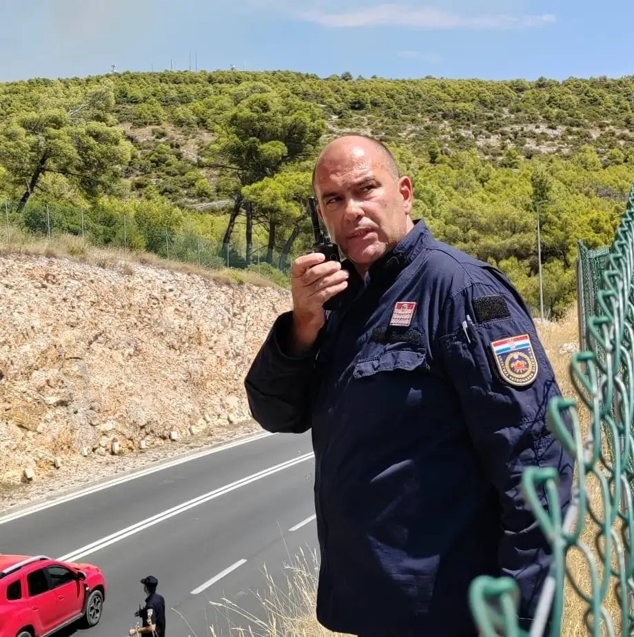 Županijski vatrogasni zapovjednik Darko Dukić preuzeo zahvalnicu za doprinos razvoju civilne zaštite