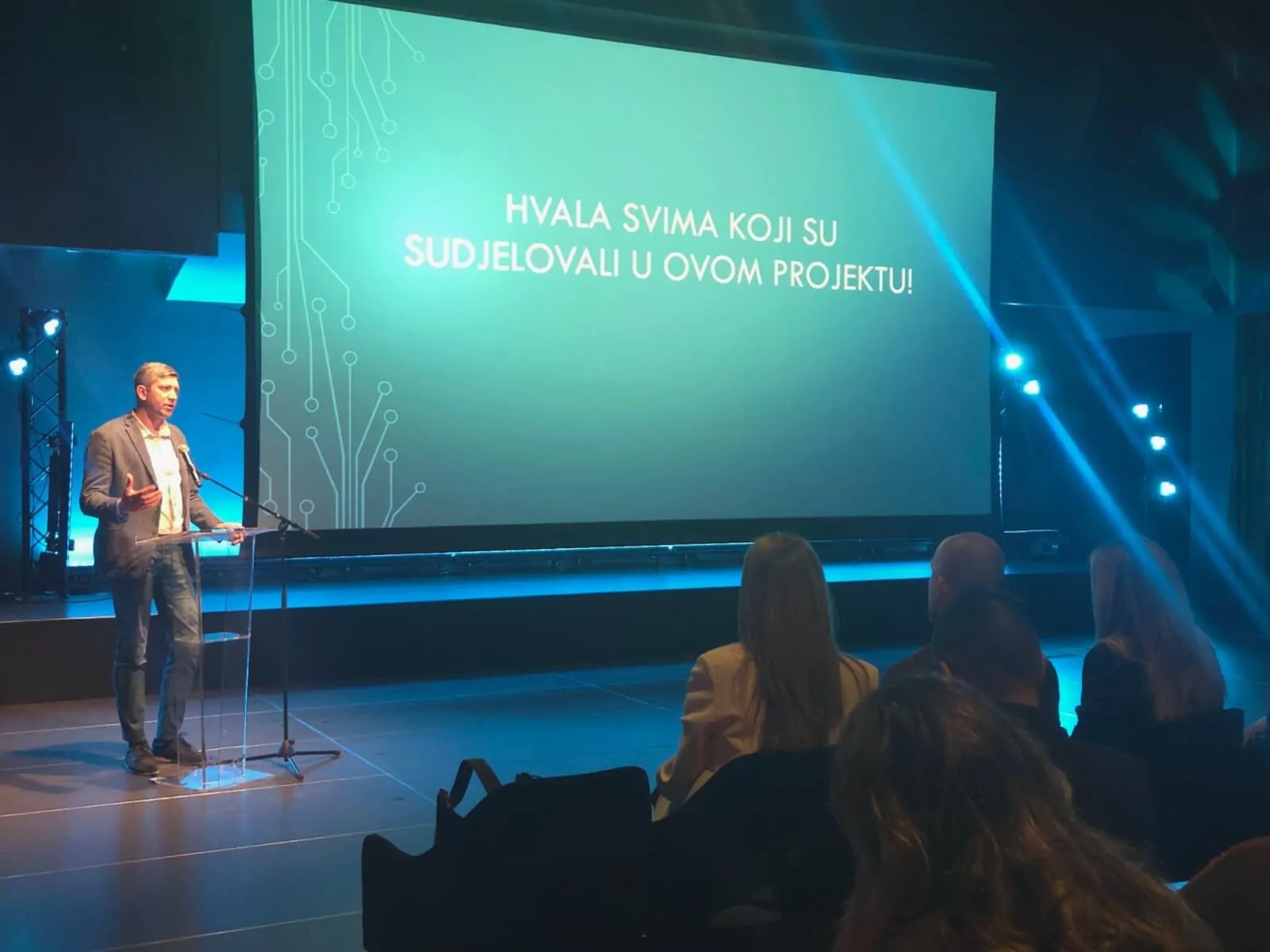 Održana početna konferencija projekta izgradnje infrastrukture za punjenje električnih autobusa u Šibeniku - Objava.hr 