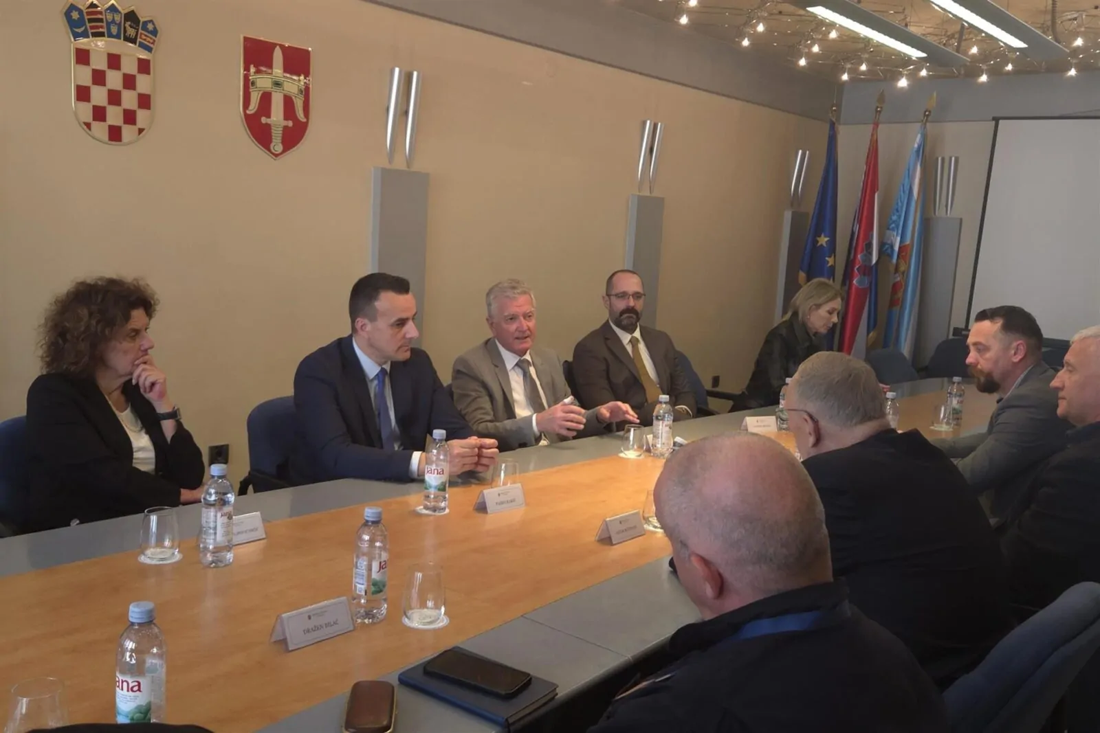 Božinović u Šibeniku: sastanak sa županom i predavanje o sigurnosti i mladima - Objava.hr 