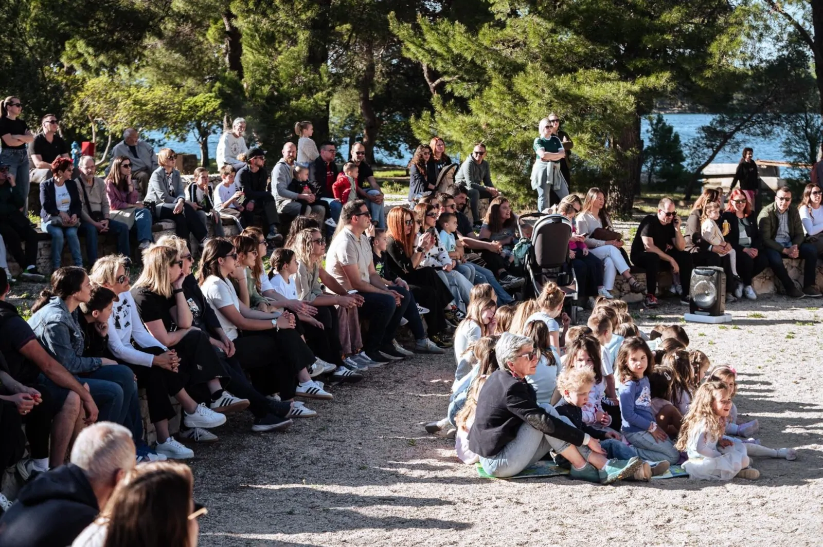 Od Krke do mora: u Kanalu sv. Ante predstavljena slikovnica „Putovanje jedne kapljice“ - Objava.hr 