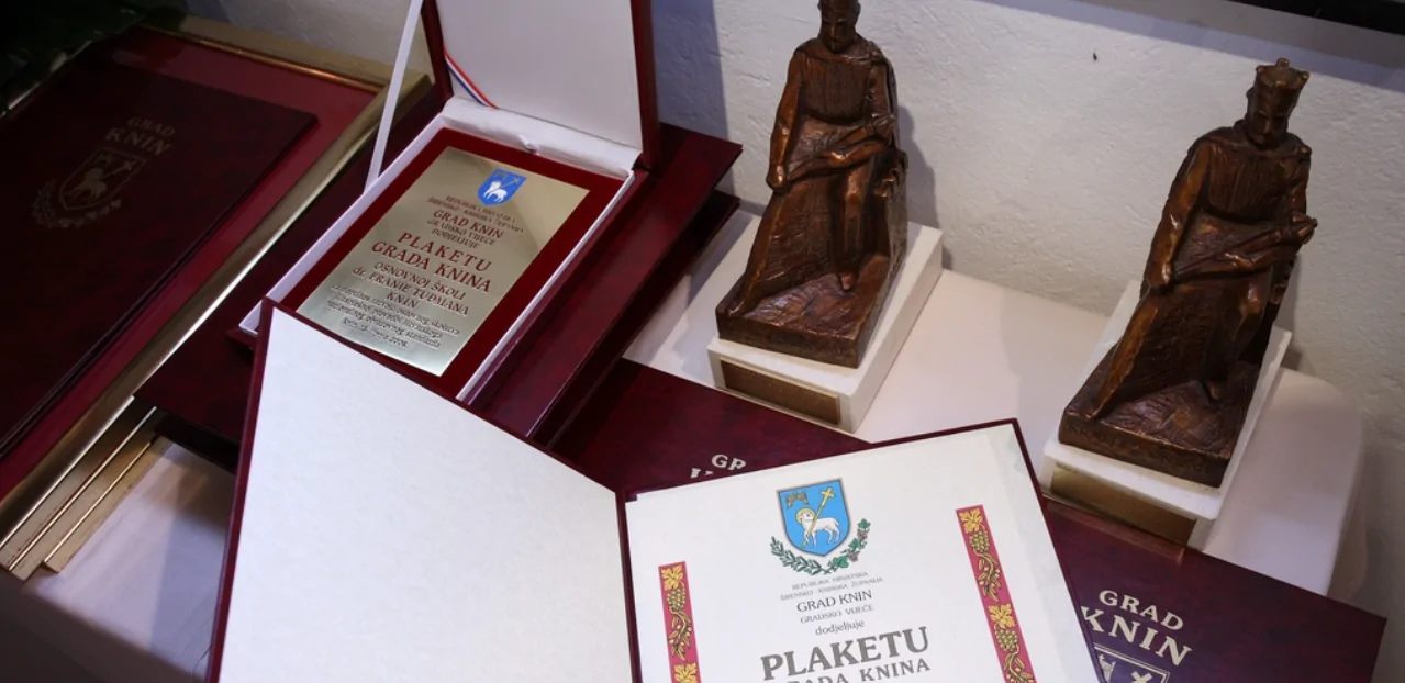 Javni poziv za predlaganje kandidata za dodjelu javnih priznanja