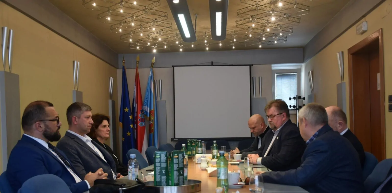 Poljska delegacija u Šibensko-kninskoj županiji: razgovori o suradnji i projektima za mlade - Objava.hr 