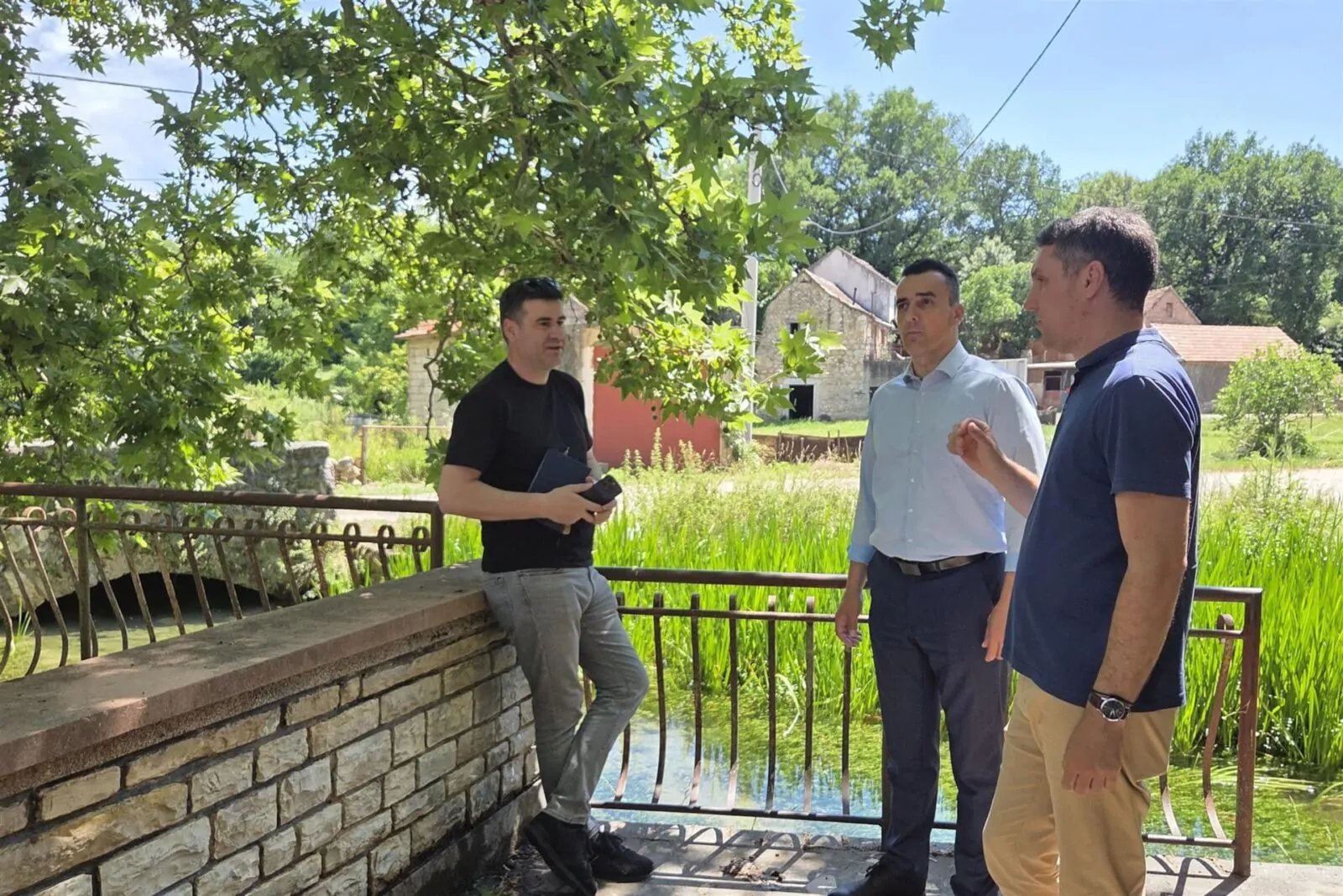 Župan Paško Rakić obišao obnovljenu dionicu županijske ceste u Općini Biskupija - Objava.hr 