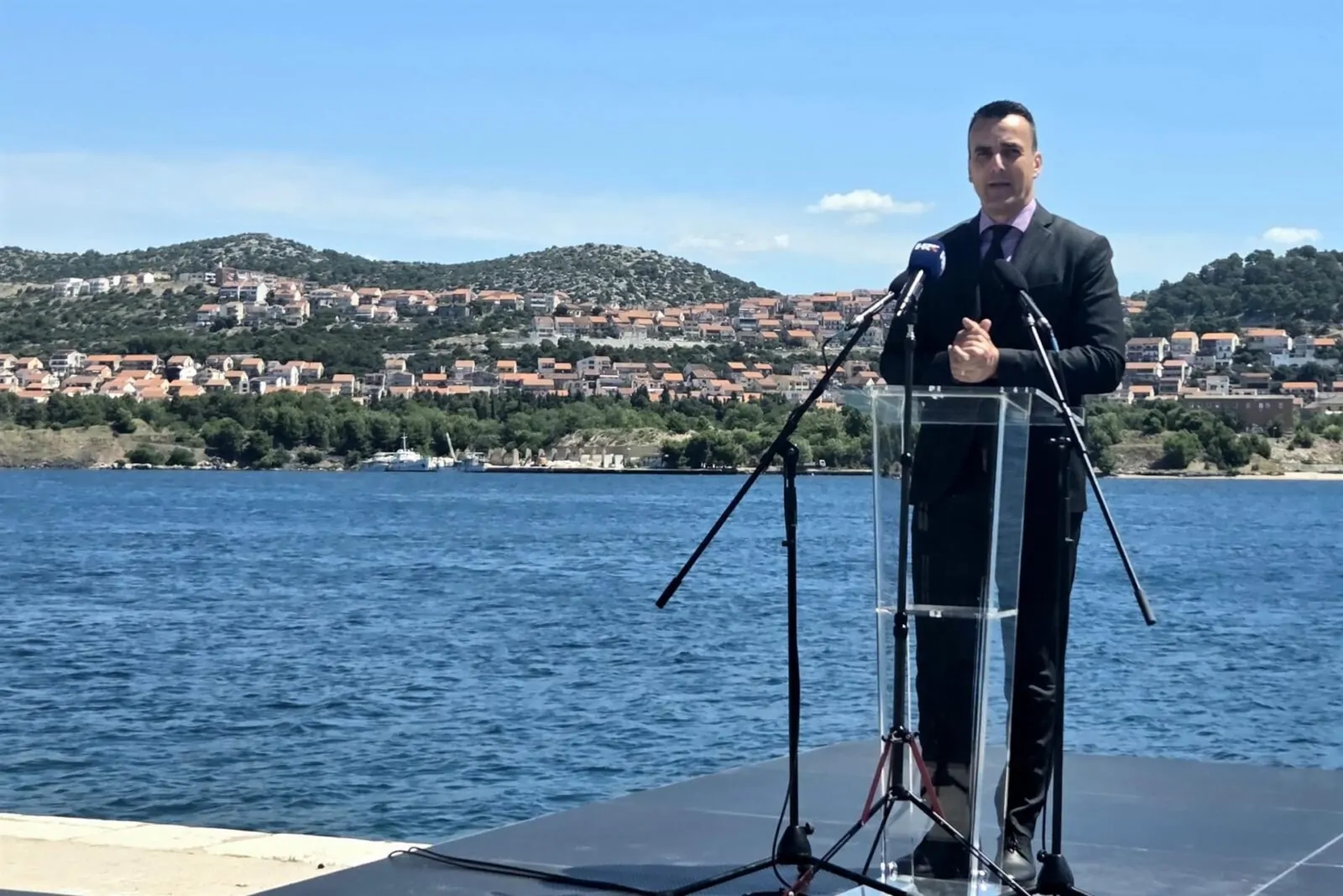 Na Martinskoj svečano porinuto Pametno uzgajalište školjaka - Objava.hr 