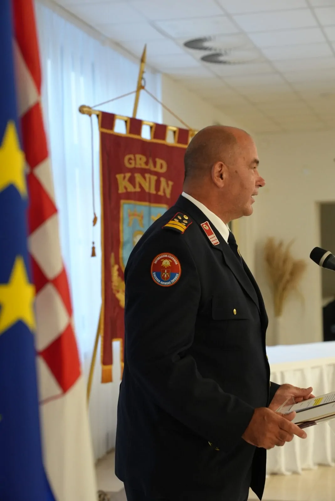 Jučerašnjom svečanom sjednicom obilježen Dan grada Knina, večeras koncert Matije Cveka - Objava.hr 