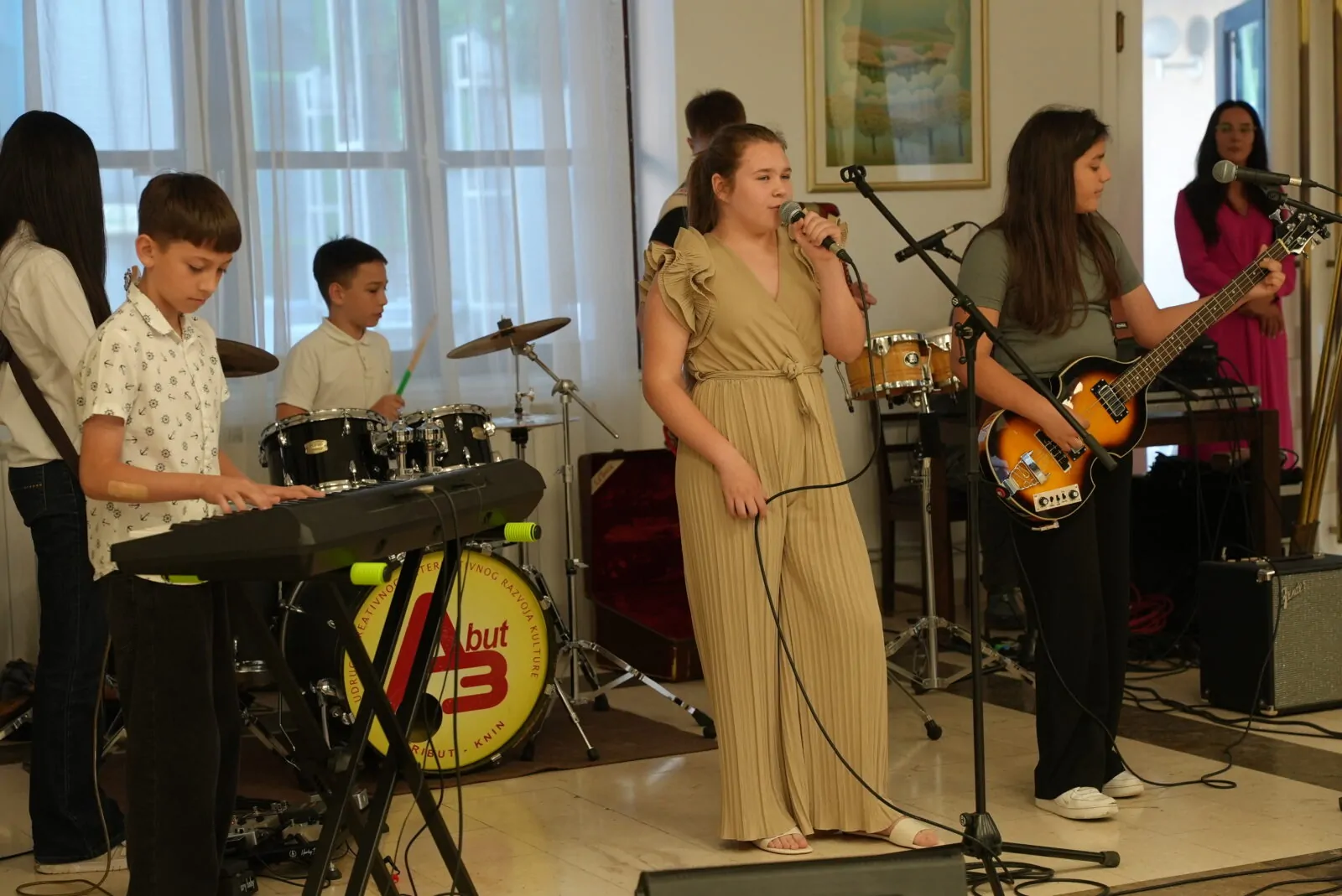 Jučerašnjom svečanom sjednicom obilježen Dan grada Knina, večeras koncert Matije Cveka - Objava.hr 