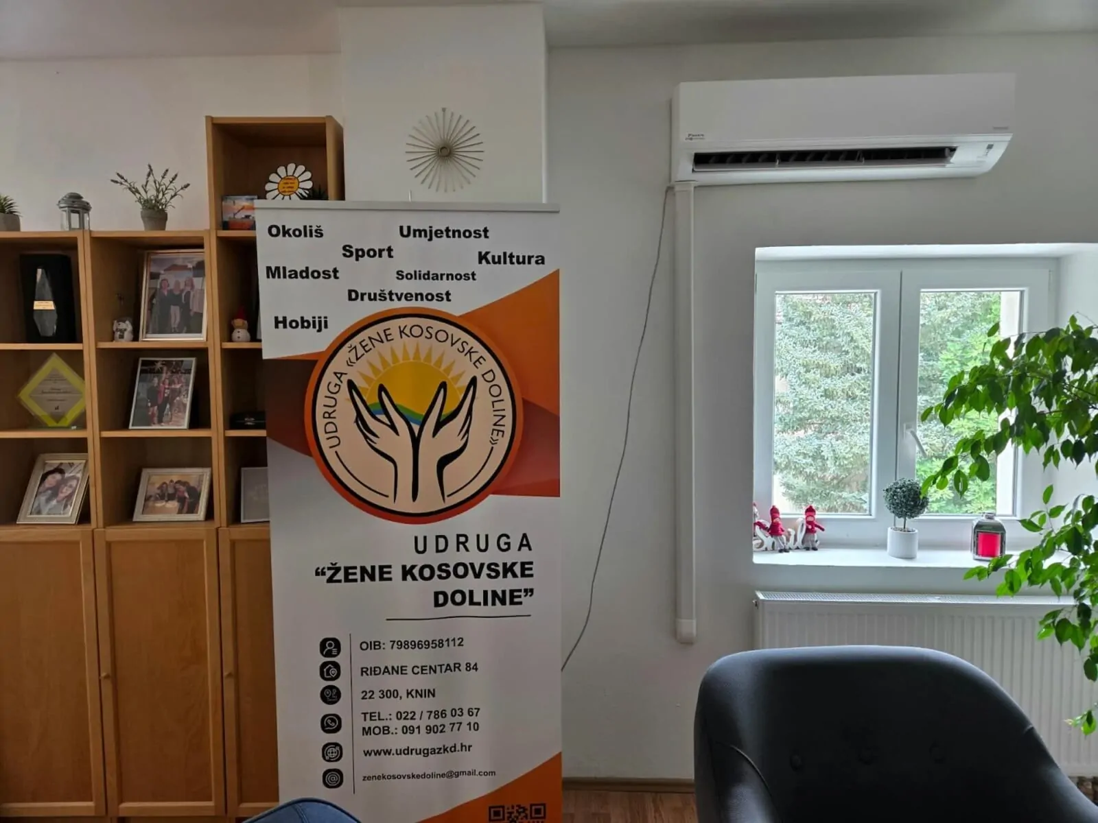 Župan Rakić i zamjenik župana Vukmirović posjetili Udrugu „Žene kosovske doline“ - Objava.hr 