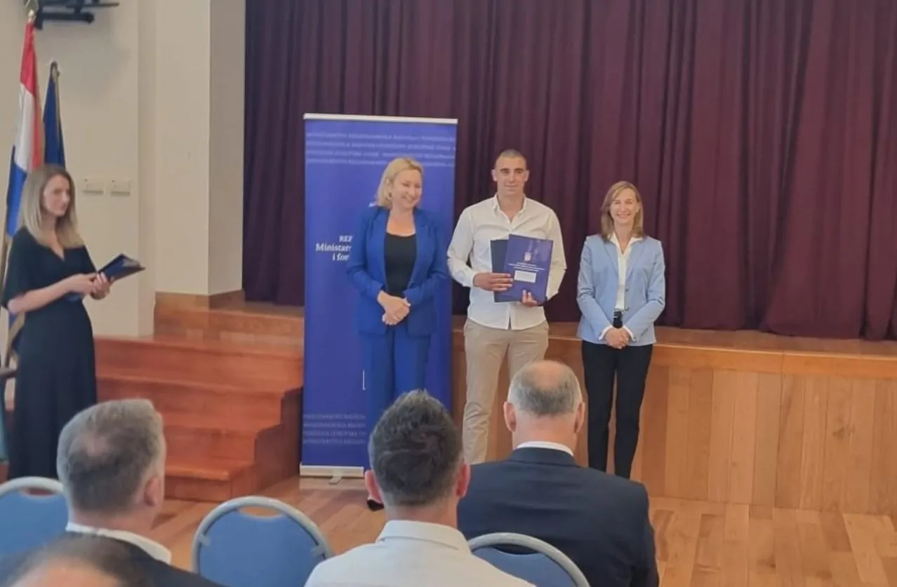Gradu Kninu uručen ugovor Ministarstva regionalnoga razvoja i fondova Europske unije