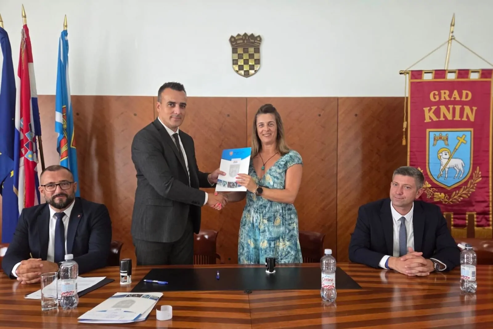 Županija osigurala više od 286 tisuća eura za infrastrukturne projekte u deset gradova i općina na području Šibensko-kninske županije - Objava.hr 