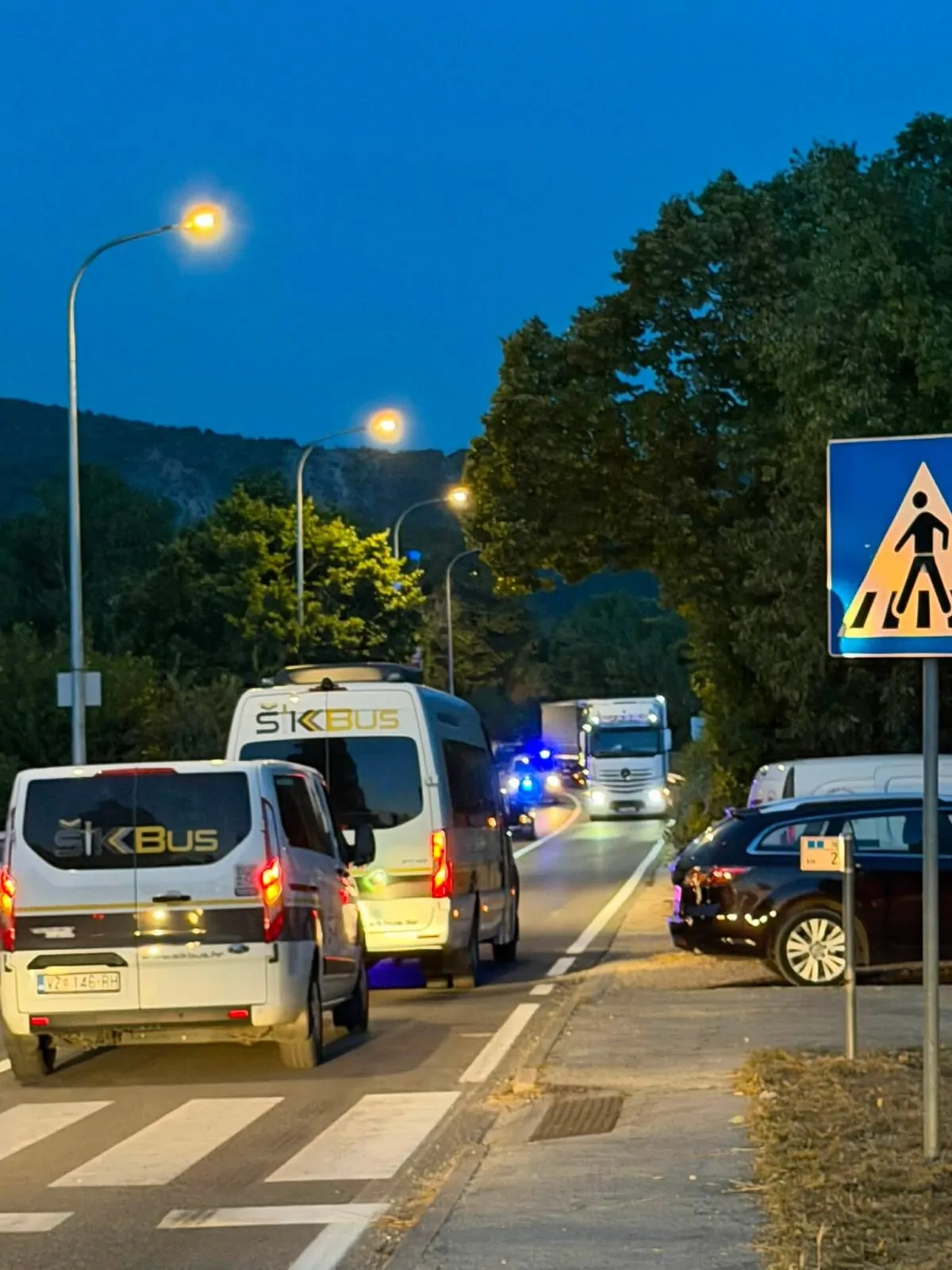 KNIN-PROMETNA KOD KNINJANKE! OPREZ ! - Objava.hr 