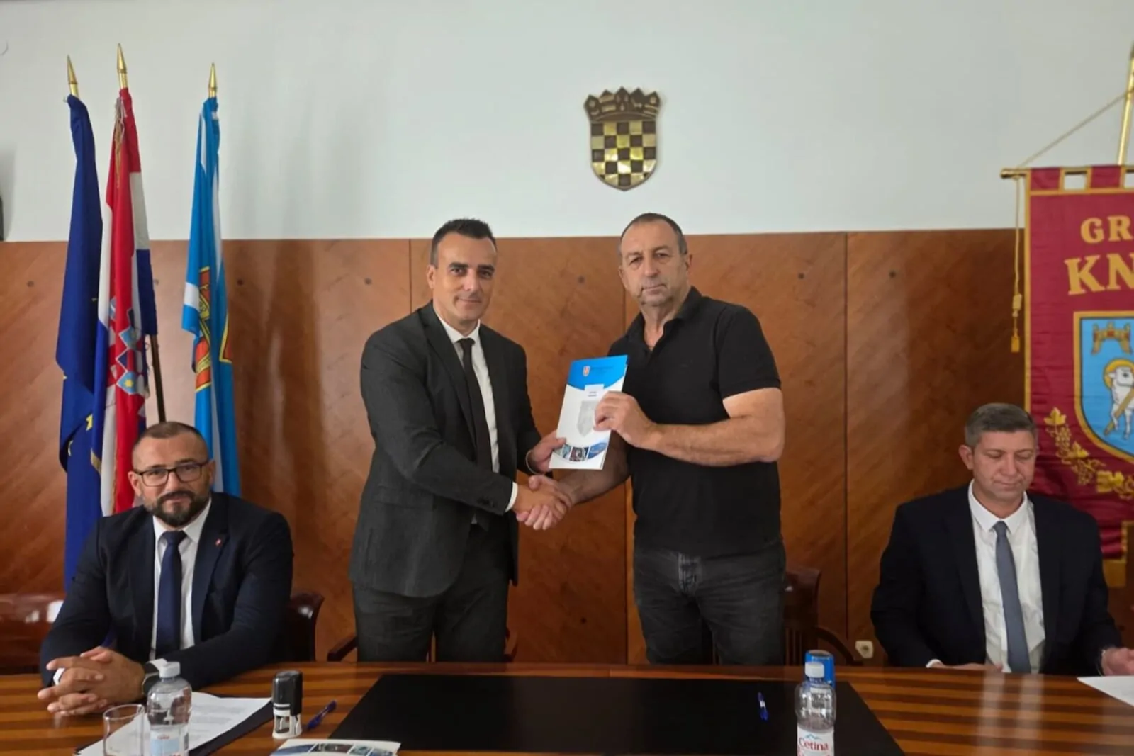 Županija osigurala više od 286 tisuća eura za infrastrukturne projekte u deset gradova i općina na području Šibensko-kninske županije - Objava.hr 
