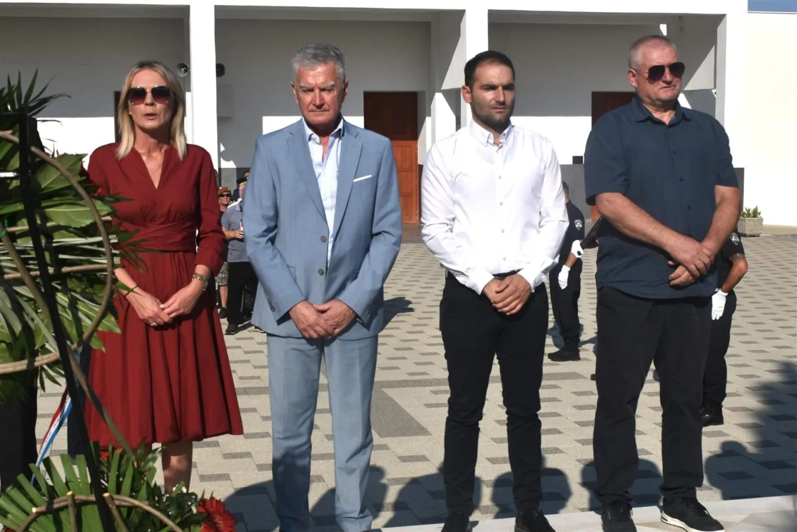 U Šibeniku položeni vijenci i zapaljene svijeće uoči Dana pobjede i domovinske zahvalnosti, Dana hrvatskih branitelja i 31. obljetnice VRO Oluja - Objava.hr 