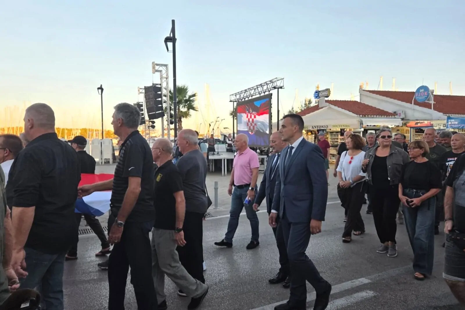 „Srcem protiv čelika”: U Vodicama svečano obilježena 35. godišnjica Rujanskog rata - Objava.hr 