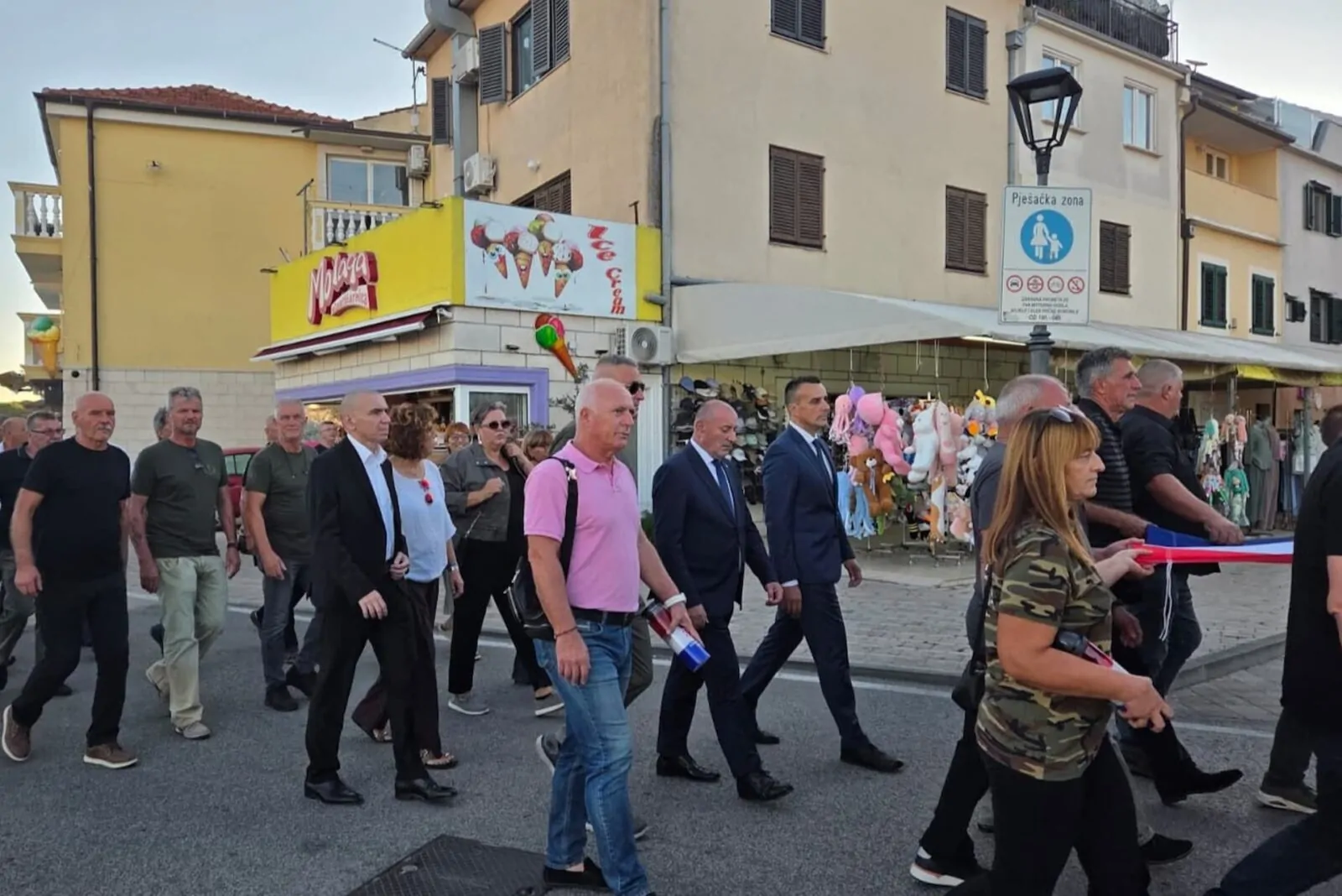 „Srcem protiv čelika”: U Vodicama svečano obilježena 35. godišnjica Rujanskog rata - Objava.hr 