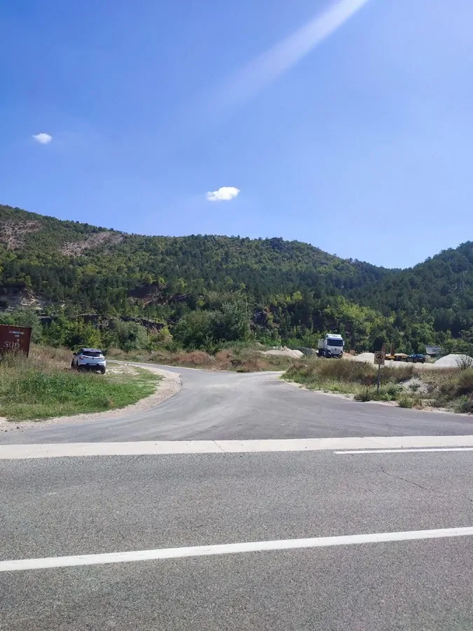 Asfaltiranje nerazvrstanih cesta na području grada Knina i pripadajućih naselja - Objava.hr 