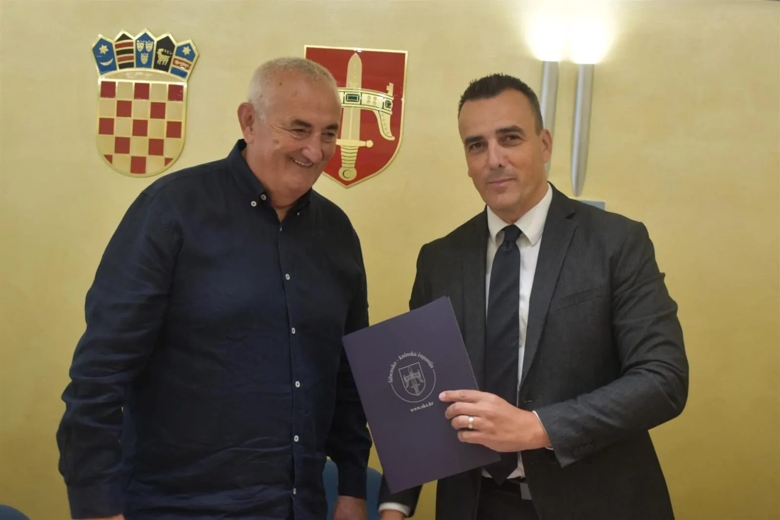 Župan potpisao ugovore s predstavnicima udruga u poljoprivredi - Objava.hr 