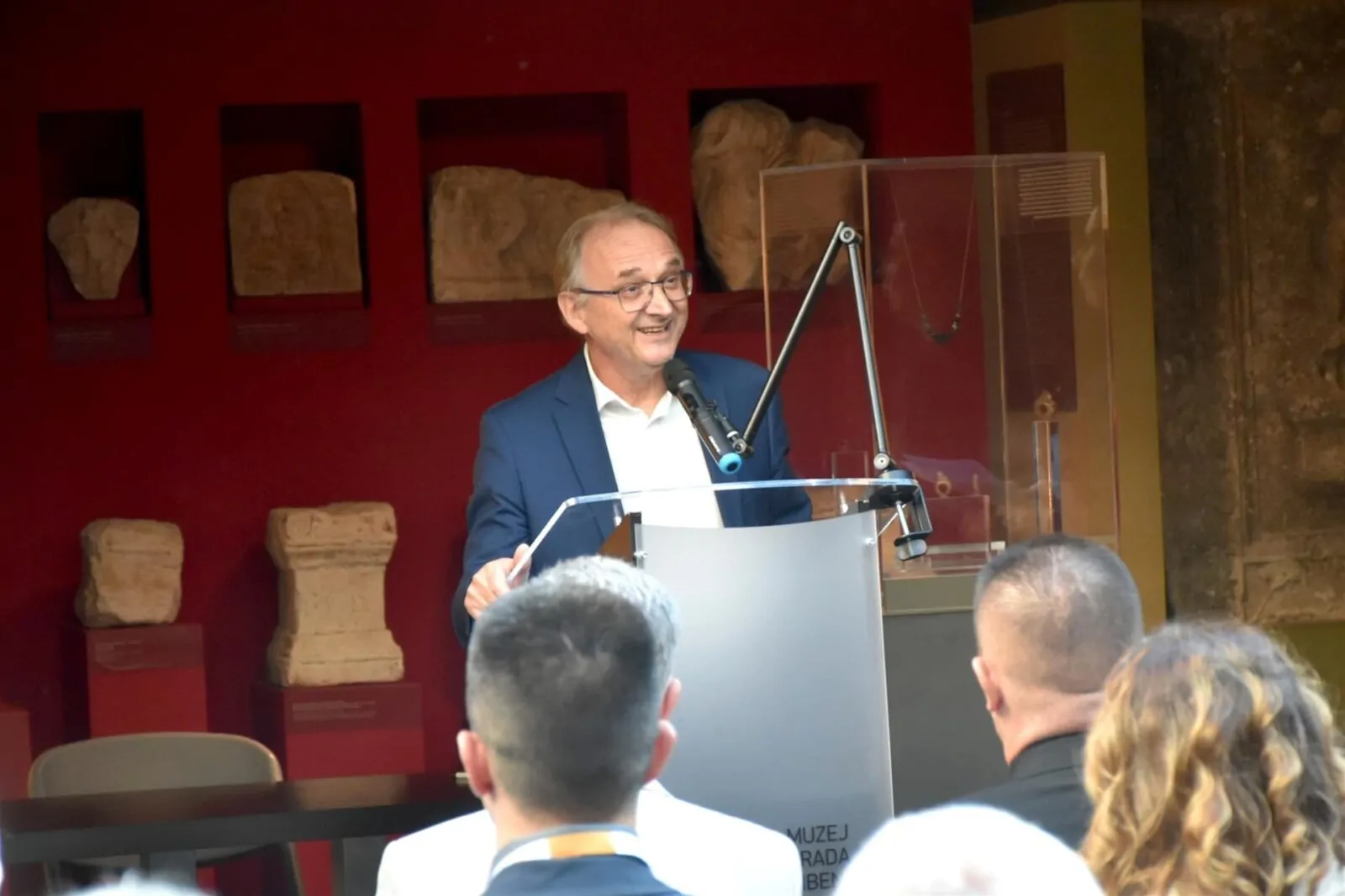 Svečano otvoren znanstveni skup u čast Slave Grubišića, dugogodišnjeg ravnatelja Muzeja grada Šibenika - Objava.hr 
