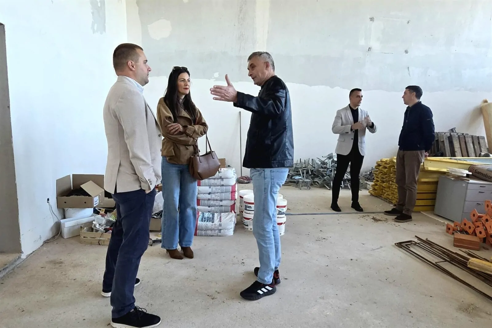 Župan obišao gradilište Multifunkcionalnog centra za pružanje socijalnih usluga i crkvu sv. Marije u Biskupiji - Objava.hr 