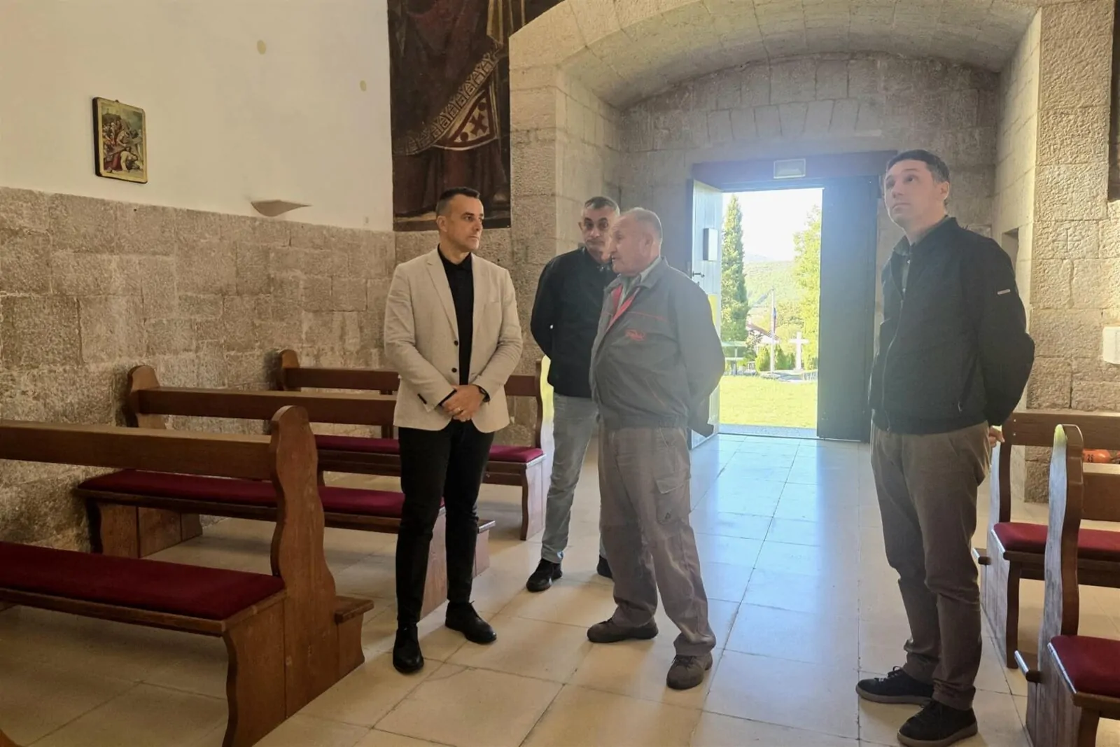 Župan obišao gradilište Multifunkcionalnog centra za pružanje socijalnih usluga i crkvu sv. Marije u Biskupiji - Objava.hr 