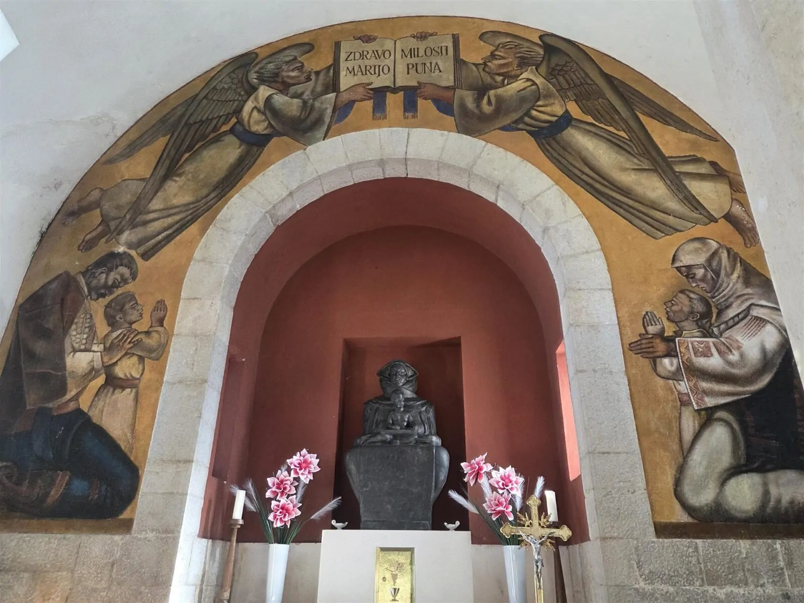 Župan obišao gradilište Multifunkcionalnog centra za pružanje socijalnih usluga i crkvu sv. Marije u Biskupiji - Objava.hr 