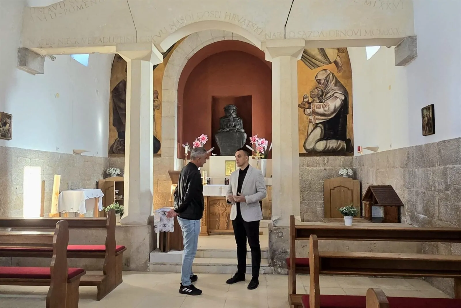 Župan obišao gradilište Multifunkcionalnog centra za pružanje socijalnih usluga i crkvu sv. Marije u Biskupiji - Objava.hr 