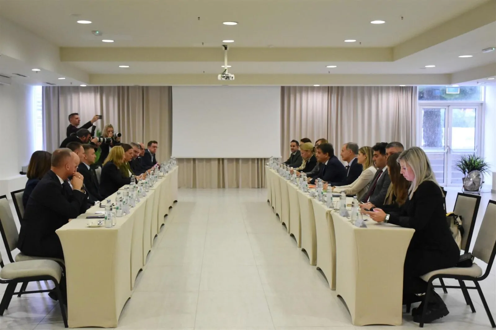 Izvršni potpredsjednik Europske komisije Raffaele Fitto u posjeti Šibeniku - Objava.hr 